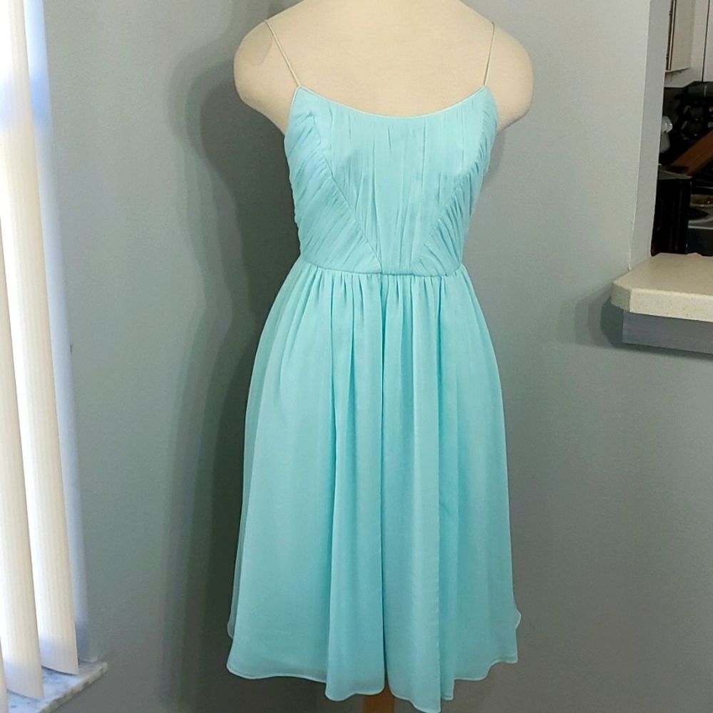 HITHERTO, DRESS, prom, dance,  cruise, wedding. Lovely shade of blue. Size 6.‎